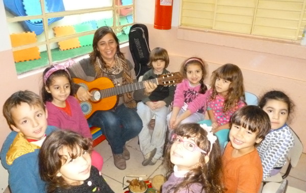 AULA DE  MÚSICA – Professora Tânia Gil – JARDIM B