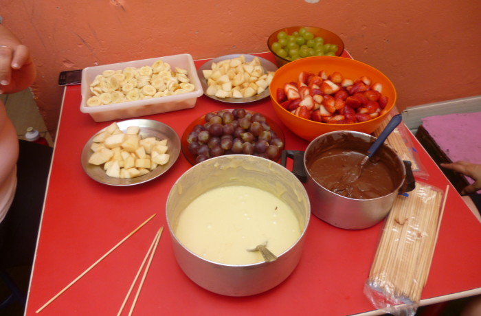 FONDUE DE FRUTAS – MATERNAL II E III