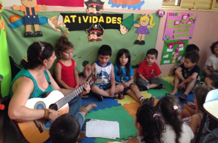 AULA DE MÚSICA  NA REI ARTHUR